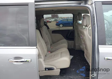 2015 Chrysler Town & Country Touring-L from USA, damaged, VIN 2C4RC1CG1FR602269